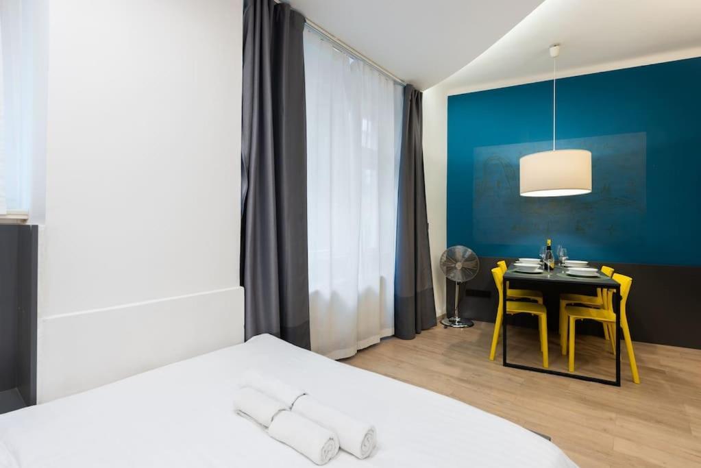 Lighthouse Apartment Прага Екстериор снимка