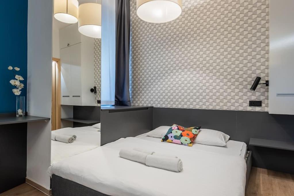 Lighthouse Apartment Прага Екстериор снимка