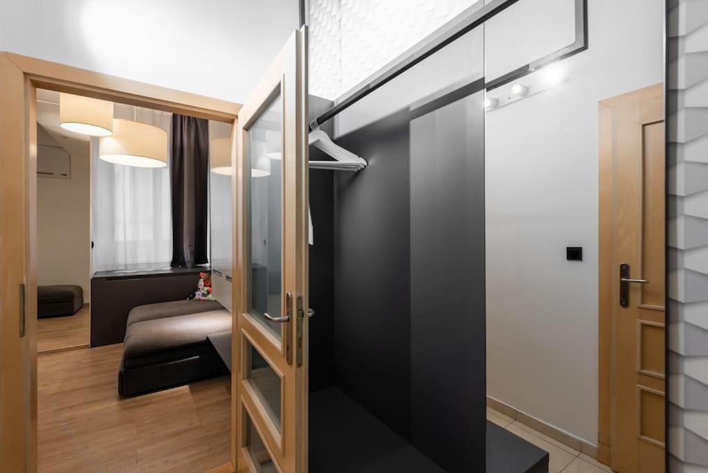 Lighthouse Apartment Прага Екстериор снимка
