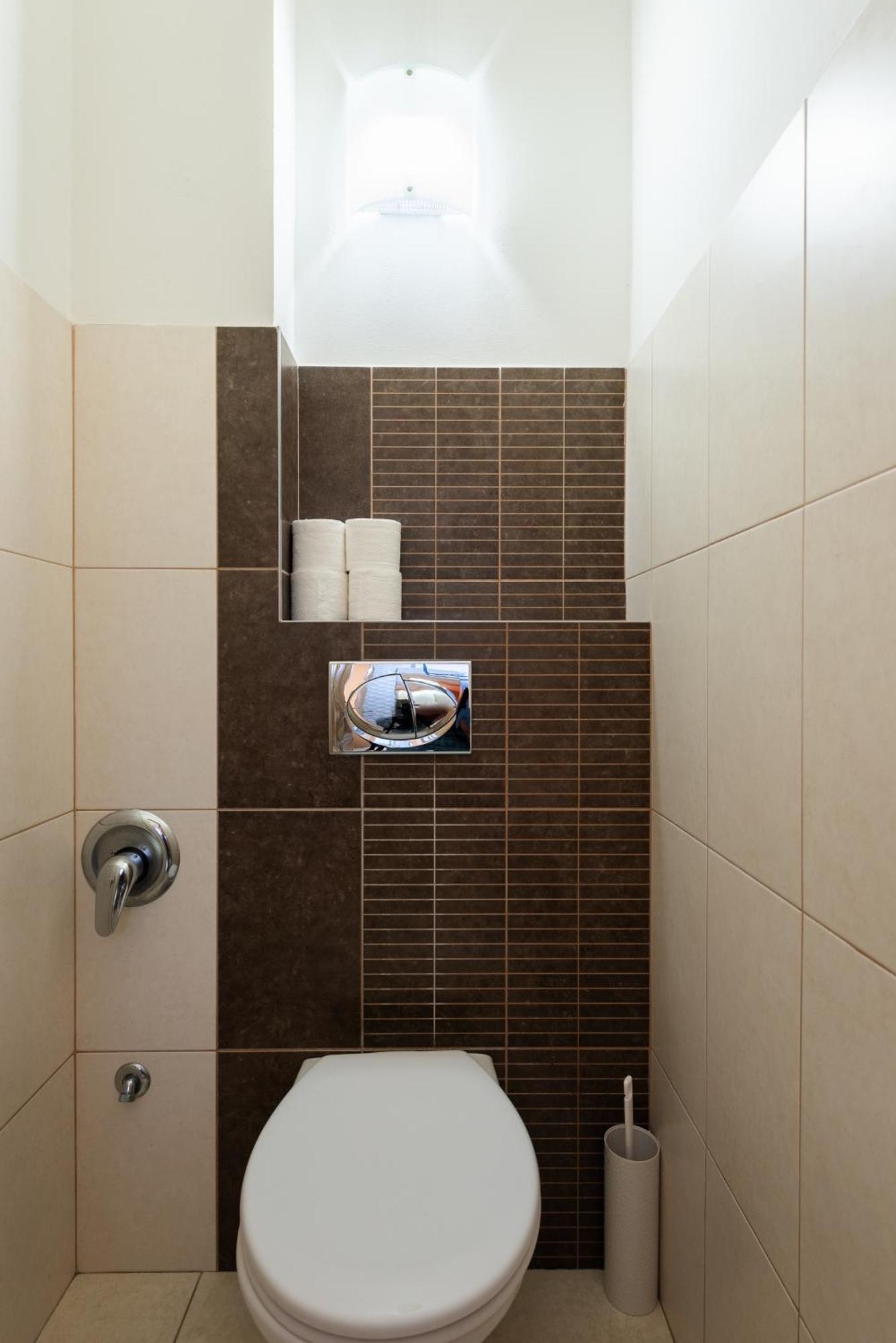 Lighthouse Apartment Прага Екстериор снимка